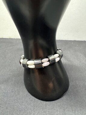 Magnetic Hematite & White Beaded Stretch Bracelet 7 Inches Unisex Jewelry